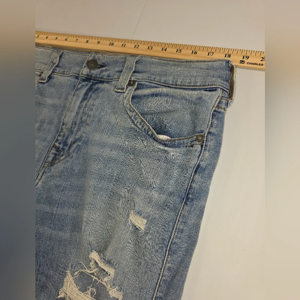 True Religion Men's Distressed Rocco Jeans Relaxed Skinny Size 36 Blue L-3331